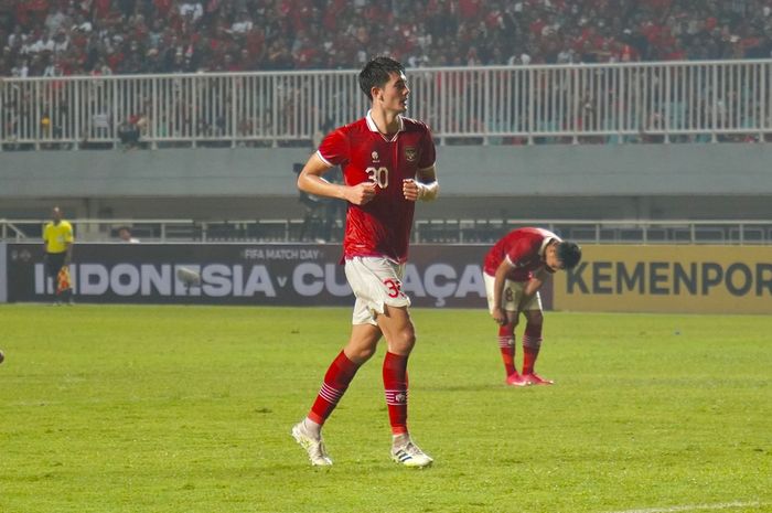 Elkan Baggott dalam pertandingan timnas Indonesia vs Curacao, Selasa (27/9/2022) di Stadion Pakansari.