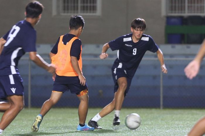 Suasana latihan timnas U-17 Guam saat menjelang Kualifikasi Piala Asia U-17 2023