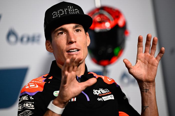 Pembalap Aprilia Racing, Aleix Espargaro pada sesi press conference MotoGP Thailand 2022, Kamis (29/9/2022)