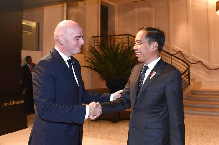 Presiden FIFA, Gianni Infantino, dalam kesempatan bertemu dengan Presiden RI, Joko Widodo.