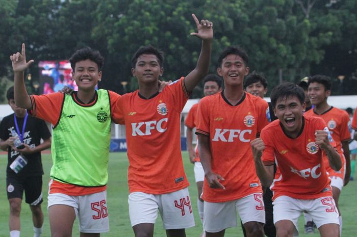 Skuad Persija U-18 di Elite Pro Academy U-18 2022.