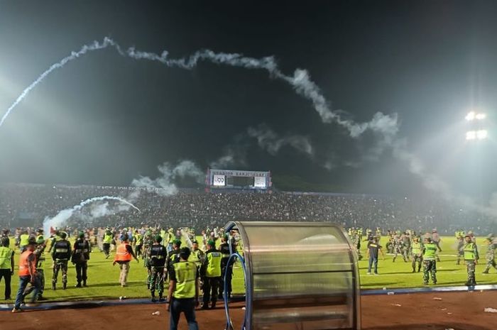 Polri temukan gas air mata kedaluwarsa&nbsp;dalam tragedi kerusuhan di Stadion Kanjuruhan.