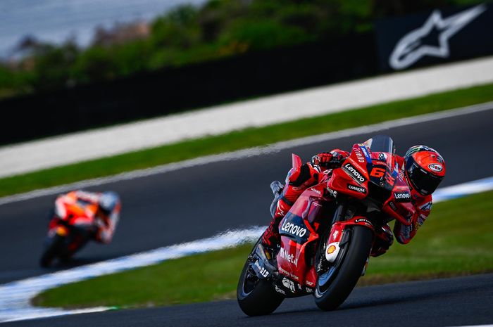 Pembalap Ducati, Francesco Bagnaia saat beraksi pada hari pertama MotoGP Australia 2022, Jumat (14/10/2022)