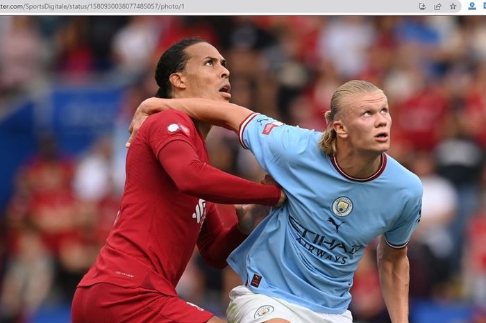 Virgil van Dijk dan Erling Haaland berduel dalam laga Liverpool versus Mancheser City di Community Shield, Sabtu (30/7/2022).