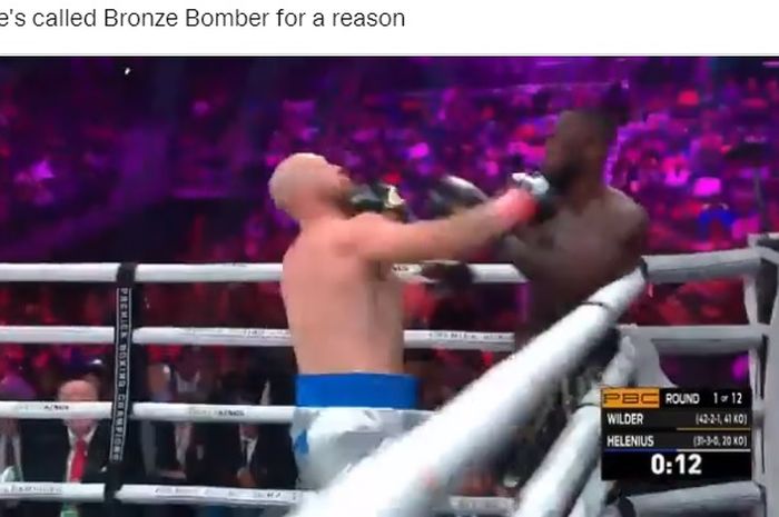 Momen Deontay Wilder memukul KO Robert Helenius, Minggu siang (16/10/2022).