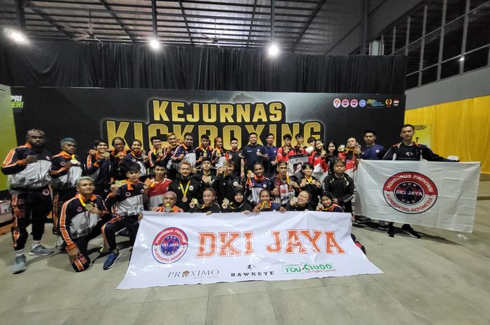 DKI Jakarta kembali mencatatkan sejarah menjadi juara umum di Kejurnas Kickboxing 2022.