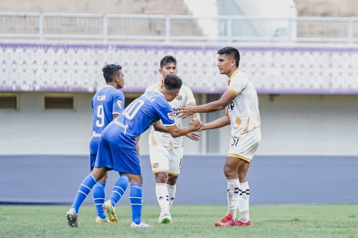 Dewa United menang telak atas klub Liga 3, Persipan Pandeglang dengan skor 5-2 di Stadion Indomilk Arena, Tangerang, Jumat (21/10/2022).