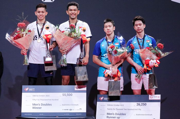 Victory Ceremony Denmark Open 2022, Fajar Alfian/Muhammad Rian Ardianto dan Marcus Fernaldi Gideon/Kevin Sanjaya Sukamuljo, Minggu (23/10/2022)