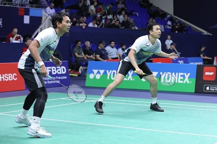 Ganda putra Indonesia, Mohammad Ahsan/Hendra Setiawan saat tampil pada babak pertama French Open 2022, Selasa (25/10/2022)