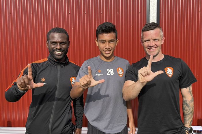 Pemain Persija Jakartam Rayhan Hannan, saat menjalani latihan bersama klub Australia, Brisbane Roar.