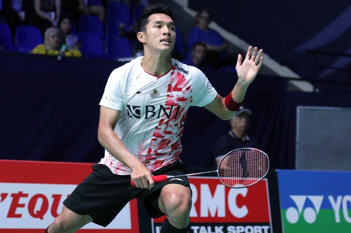 Pebulu tangkis tunggal putra Indonesia, Jonatan Christie, pada babak kedua French Open 2022 di Stade Pierre de Coubertin, Paris, Kamis (27/10/2022).