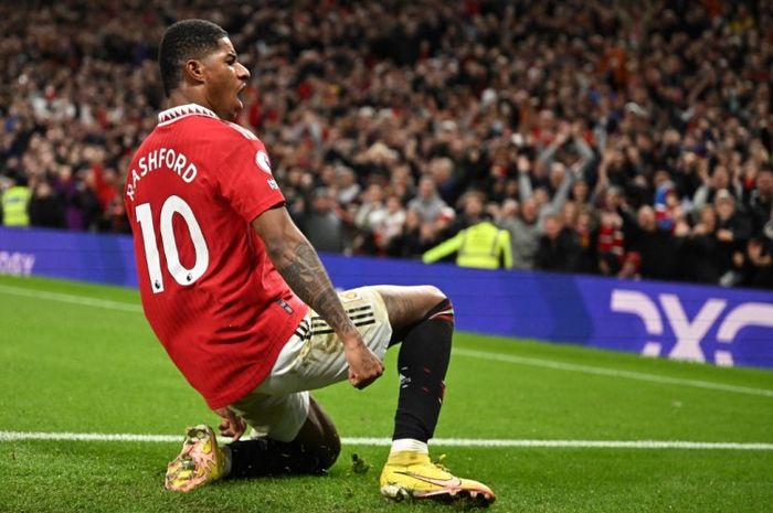 Selebrasi Marcus Rashford usai menjebol gawang West ham United dalam laga Liga Inggris 2022-2023.