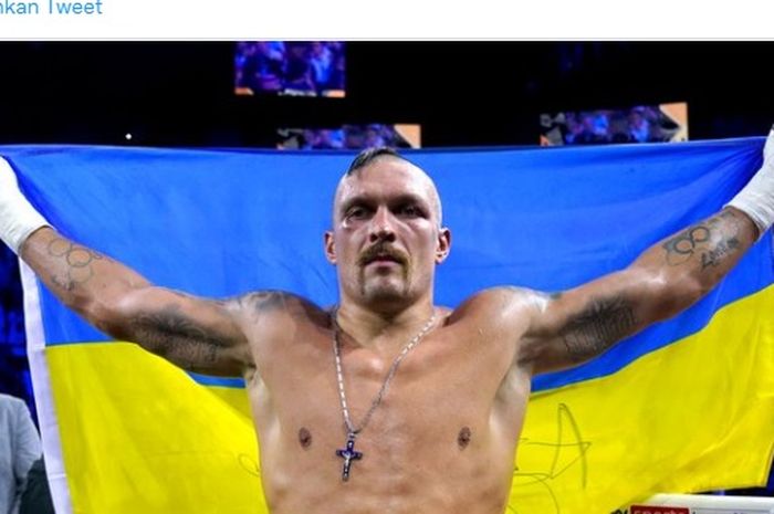 Raja tinju kelas berat versi WBA, IBF, WBO, IBO, dan The Ring, Oleksandr Usyk.