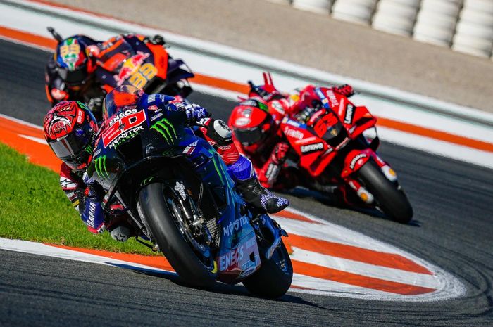 Pembalap Monster Energy Yamaha, Fabio Quartararo (20) pada MotoGP Valencia 2022 di Sirkuit Ricardo Tormo, Minggu (6/11/2022).