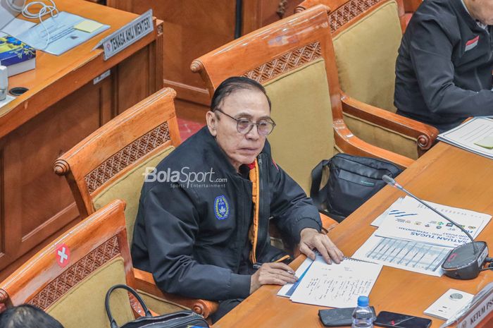 Ketua Umum PSSI, Mochamad Iriawan, saat menghadiri rapat di Gedung DPR RI, Jakarta, 8 November 2022.