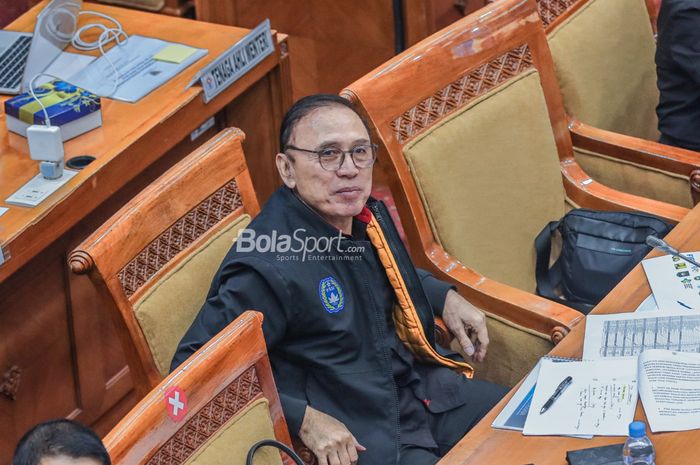 Ketua Umum PSSI, Mochamad Iriawan, saat menghadiri rapat di Gedung DPR RI, Jakarta, 8 November 2022.