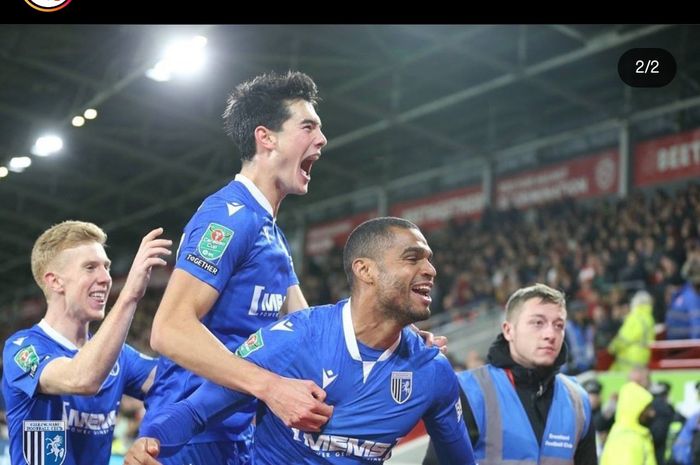 Pemain timnas Indonesia, Elkan Baggott dalam laga Gillingham FC versus Brentford yang terlaksana di Stadion Gtech Community, Rabu (9/11/2022)