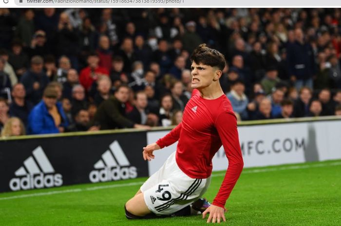 Alejandro Garnacho merayakan gol kemenangan Manchester United atas Fulham pada matchday 16 Liga Inggris 2022-2023 di Stadion Craven Cottage, Minggu (13/11/2022).