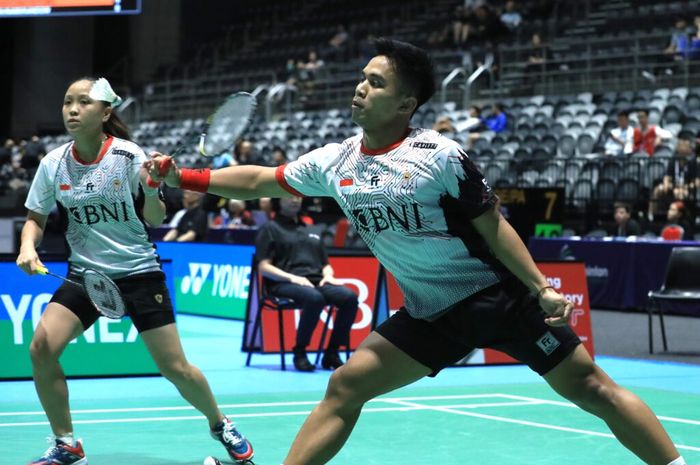 Ganda campuran Indonesia, Amri Syahnawi/Winny Oktavina Kandow, harus tersingkir pada babak 16 besar kualifikasi Thailand Open 2023 usai dikalahkan unggulan.