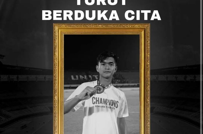 Rizky Ramadhan, pemain muda yang pernah membawa Persebaya Surabaya juara liga 1 U-20 musim 2019 meninggal dunia.