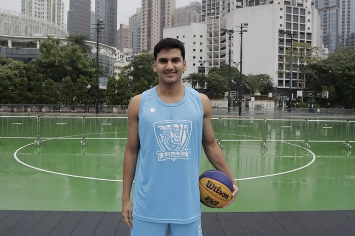 Roster Bima Perkasa Jogja, Ikram Fadhil, yang membela Yogyakarta Gojek pada FIBA 3x3 World Tour Hong Kong Master 2022. 