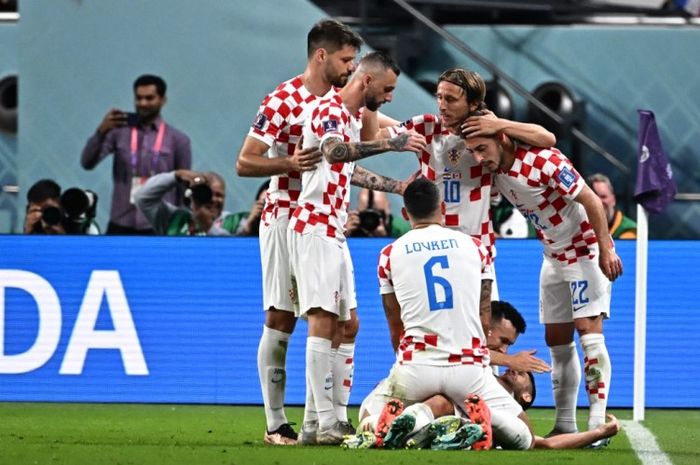 Para pemain Kroasia merayakan gol Andrej Kramaric ke gawang Kanada dalam penyisihan grup Piala Dunia 2022.