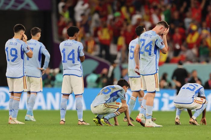 Timnas Spanyol kalah adu penalti dari timnas Maroko pada duel 16 besar Piala Dunia 2022 di Education City Stadium (6/12/2022).