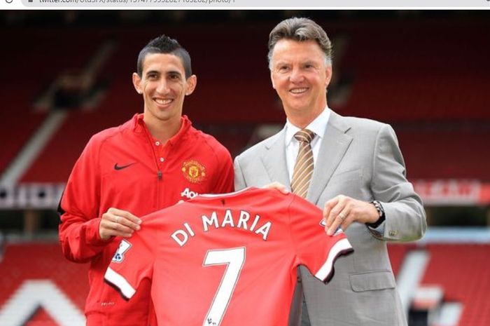 Angel Di Maria dan Louis van Gaal saat masih sama-sama membela Manchester United.