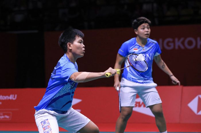 Pasangan ganda putri Indonesia, Apriyani Rahayu/Siti Fadia Silva Ramadhanti, pada laga kedua grup BWF World Tour Finals 2022 di Nimibutr Stadium, Bangkok, Kamis (9/12/2022).