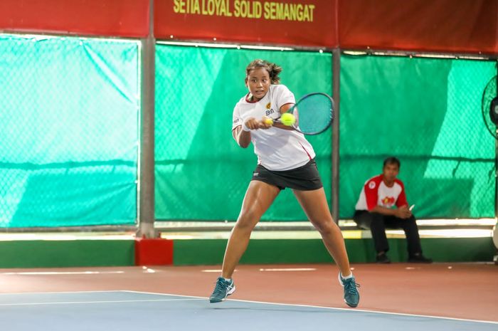 Pertandingan spektakuler antara duo kakak beradik atlet BIN Tennis Club atau All-Final BIN terjadi dalam ajang Invitasi Tenis Nasional 2022, Sabtu (17/12/2022).