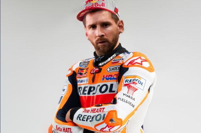 Pemain tim nasional Argentina, Lionel Messi memakai wearpack tim Repsol Honda