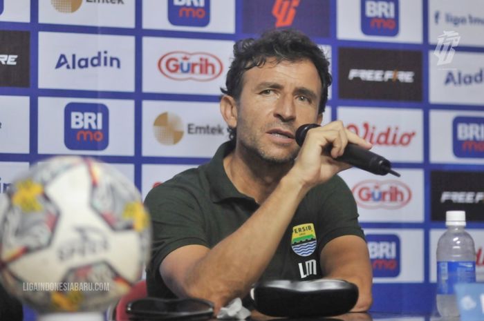 Pelatih Persib Bandung, Luis Milla.