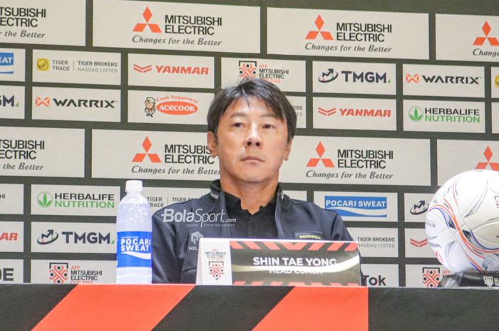 Pelatih timnas Indonesia, Shin Tae-yong, dalam sesi jumpa pers jelang laga melawan Kamboja di Grup A Piala AFF 2022