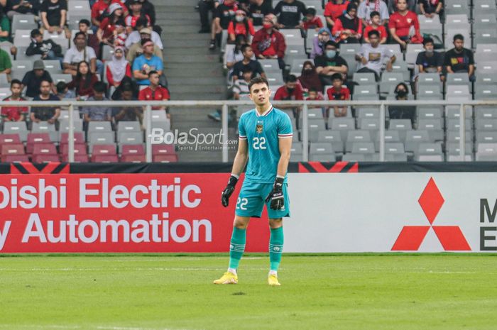 Kiper timnas Indonesia, Nadeo Argawinata, saat sedang bertanding dalam laga Piala AFF 2022 di Stadion Gelora Bung Karno, Senayan, Jakarta, 23 Desember 2022.