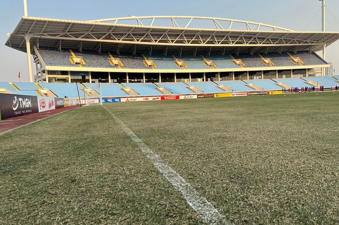 Kondisi rumput Stadion My Dinh jelang laga timnas Vietnam vs Malaysia.