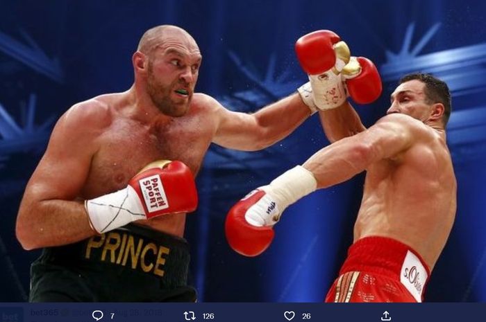 Tyson Fury menyebut duel tinju kontra Wladimir Klitschko yang dia pikir bakal sulit malah jadi terlalu mudah.