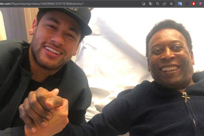 Neymar Junior (kiri) saat bersama dengan legenda sepak bola Brasil, Pele (kanan).