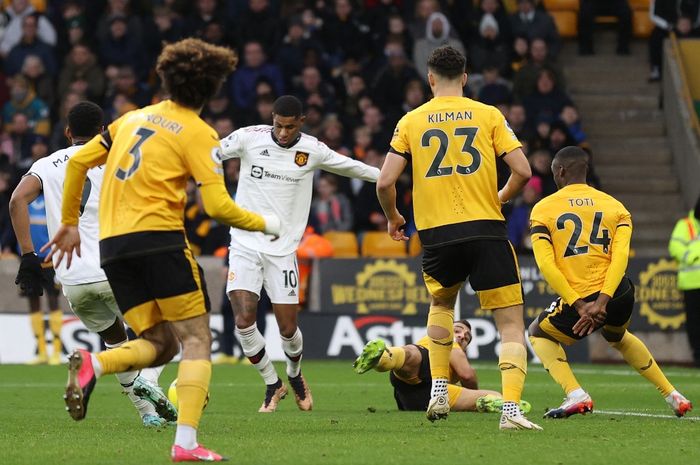 Penampilan penyerang Manchester United, Marcus Rashford, pada laga lanjutan Liga Inggris melawan Wolverhampton Wanderers di Stadion Molineux, Sabtu (31/12/2022).