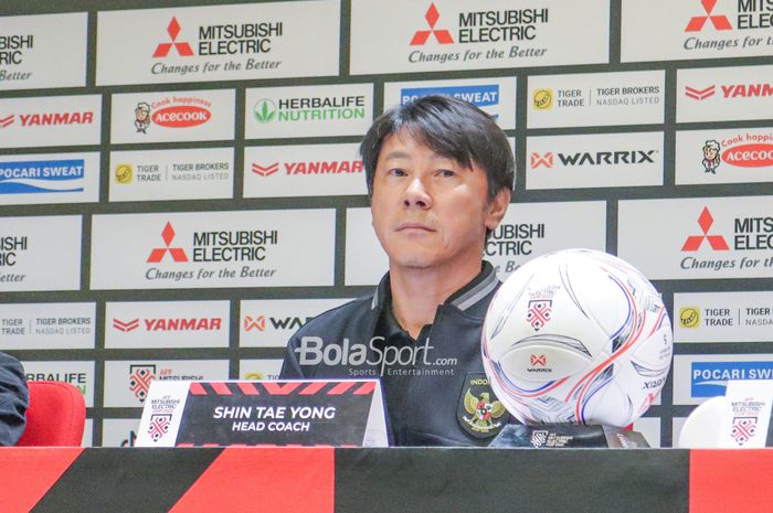 Pelatih timnas Indonesia, Shin Tae-yong, saat menghadiri sesi jumpa pers jelang bertanding dalam laga leg pertama semifinal Piala AFF 2022  di Stadion Gelora Bung Karno, Senayan, Jakarta, 5 Januari 2023.