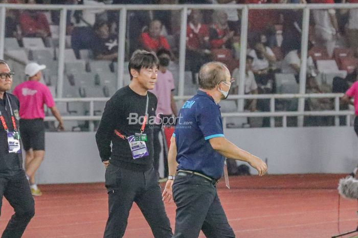 Shin Tae-yong kini sudah 'konsisten' tidak bisa menaklukkan sosok Park Hang-seo setelah timnas Indonesia harus menelan kekalahan dari Vietnam di Piala AFF 2022.