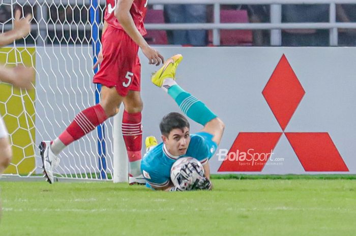 Nadeo Argawinata jadi salah satu nama yang dicoret Shin Tae-yong dalam skuad Timnas Indonesia untuk FIFA Matchday Juni 2023