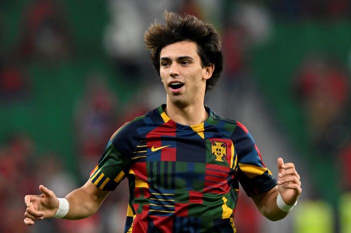 Joao Felix saat menjalani pemanasan di timnas Portugal jelang laga Piala Dunia di Doha (10/12/2022). Felix dikabarkan sepakat hijrah ke Chelsea dari Atletico Madrid pada bursa transfer Januari 2023.