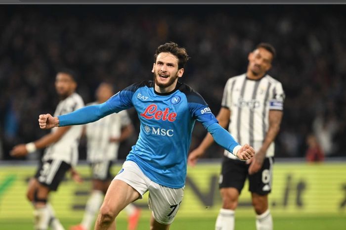 Winger Napoli, Khvicha Kvaratskhelia, penerus Diego Maradona yang siap diimpor oleh PSG.