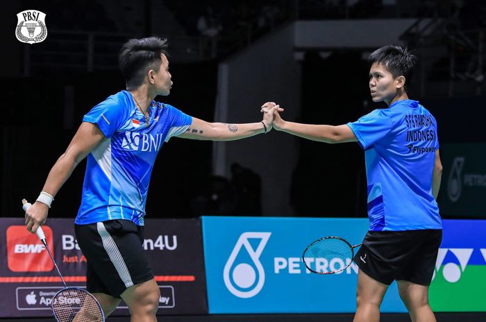 Pasangan ganda putri Indonesia, Apriyani Rahayu/Siti Fadia Silva Ramadhanti, pada babak perempat final Malaysia Open 2023 di Axiata Arena, Kuala Lumpur, Jumat (13/1/2023).