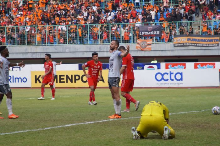 Pemain Bali United, Ilija Spasojevic usai menjebol gawang Persija Jakarta pada laga pekan ke-18 Liga 1 2022/2023 di Stadion Candra Bhaga, Bekasi, Minggu (15/1/2023).