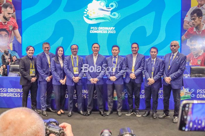 Jajaran petinggi PSSI yakni Hasnuryadi Sulaiman, Iwan Budianto, Vivin Cahyani, Dirk Soplanit, Mochamad Iriawan, Sonhadji, Yoyok Sukawi, Yunus Nusi, Ahmad Riyadh.