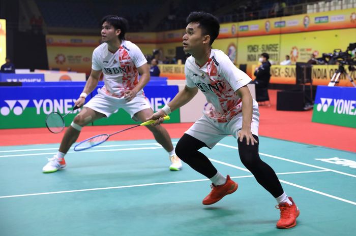 Aksi ganda putra Indonesia Leo Rolly Carnando/Daniel Marthin pada babak pertama India Open 2023, Selasa (17/1/2023)