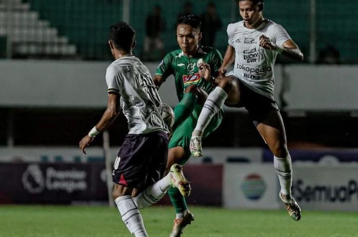 Laga pekan ke-19 antara PSS Sleman vs RANS Nusantara FC berlangsung di Stadion Maguwoharjo, Sleman, Yogyakarta, Sabtu (21/1/2023)