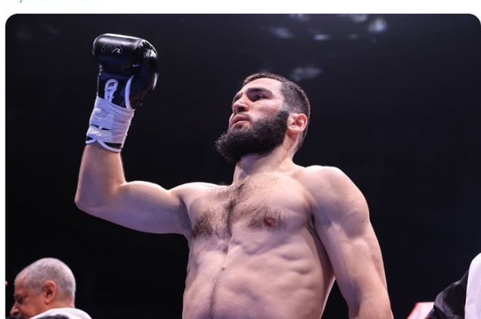 Raja tinju kelas berat ringan, Artur Beterbiev, mengungkapkan sosok lawan paling sulit baginya