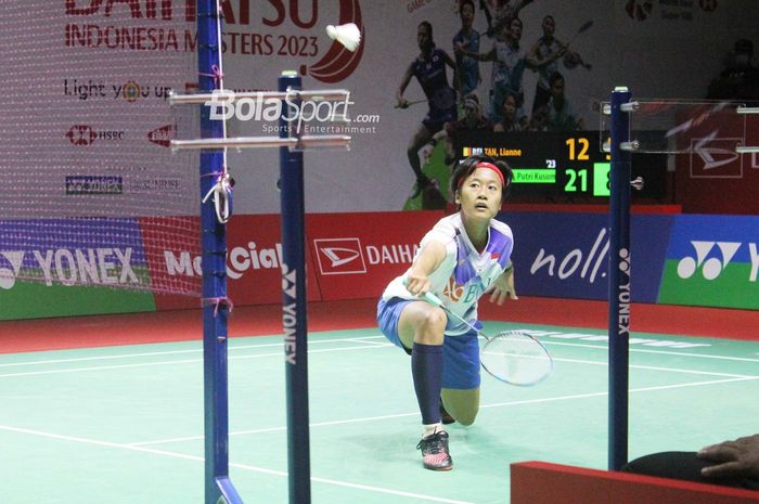 Pebulu tangkis tunggal putri Indonesia, Putri Kusumawardani, pada babak kualifikasi Indonesia Masters 2023 di Istora Senayan, Jakarta, Selasa (24/1/2023).